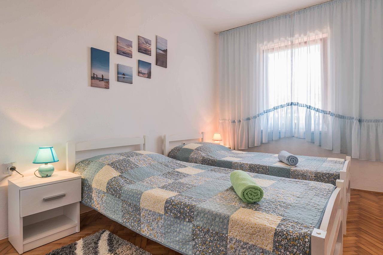 Apartment Dendy Pula Exterior photo