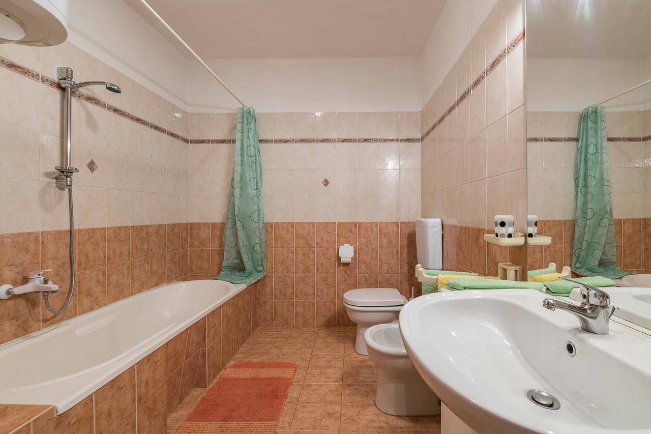 Apartment Dendy Pula Exterior photo