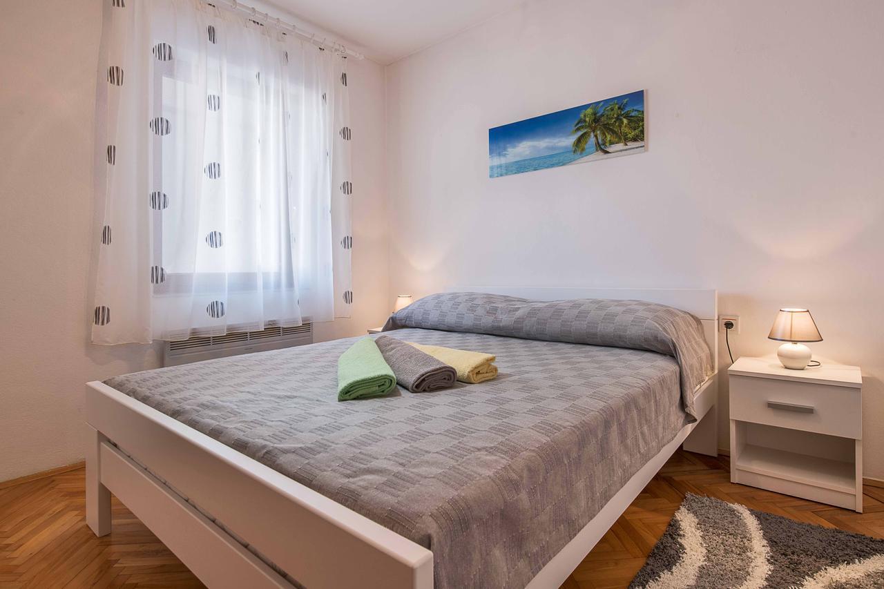 Apartment Dendy Pula Exterior photo